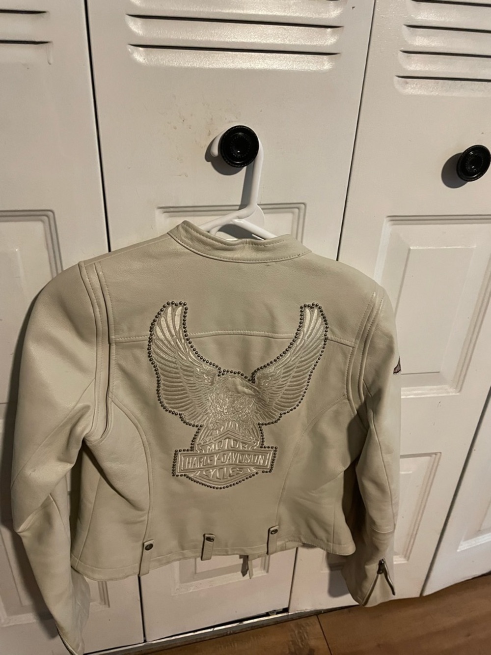 Harley-Davidson White Leather Jacket with Eagle Patch - Picture 4 of 4